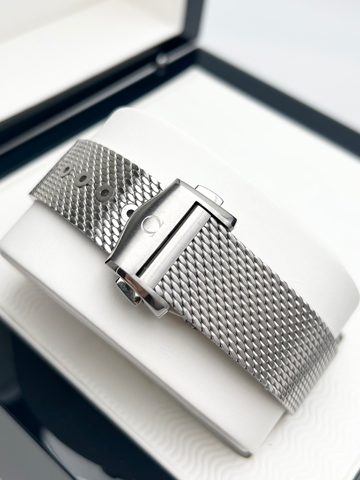 Omega Seamaster Diver 300M “James Bond 60th Anniversary”