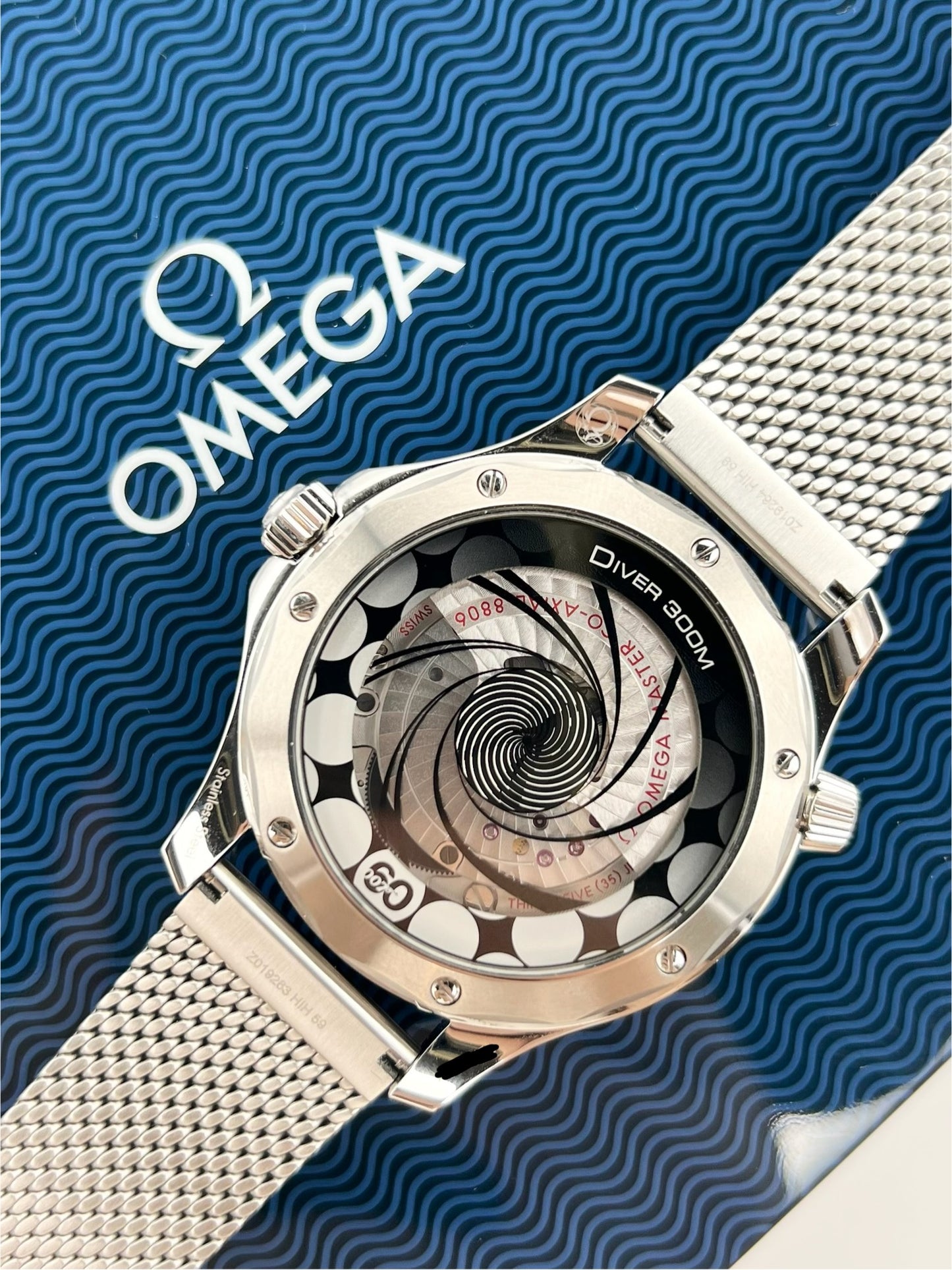 Omega Seamaster Diver 300M “James Bond 60th Anniversary”