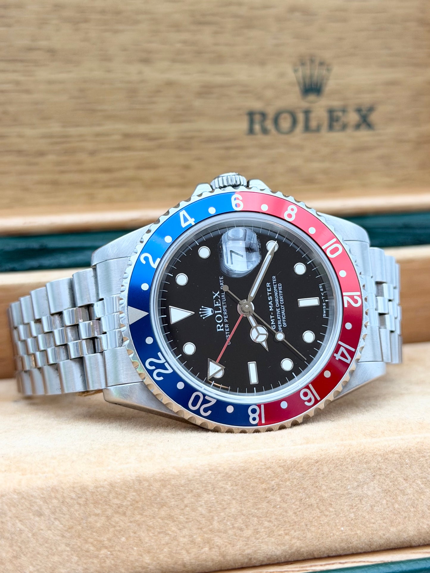 Rolex GMT-Master 16700