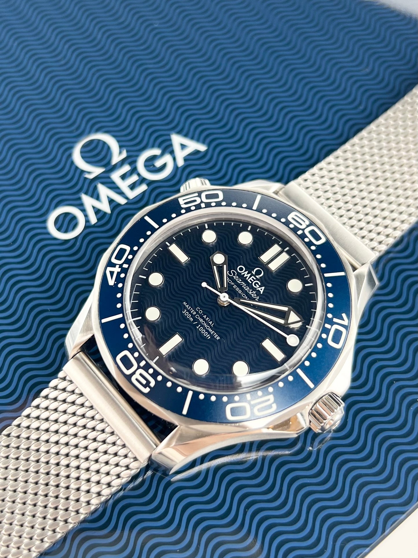 Omega Seamaster Diver 300M “James Bond 60th Anniversary”