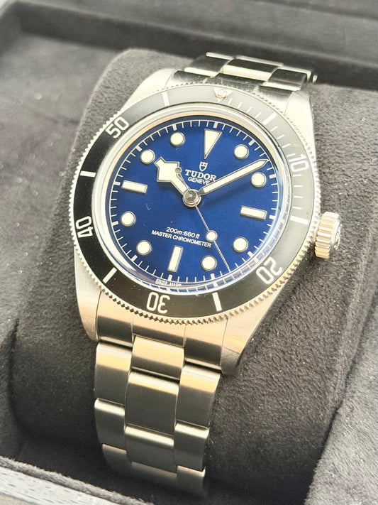 Tudor Black Bay 68