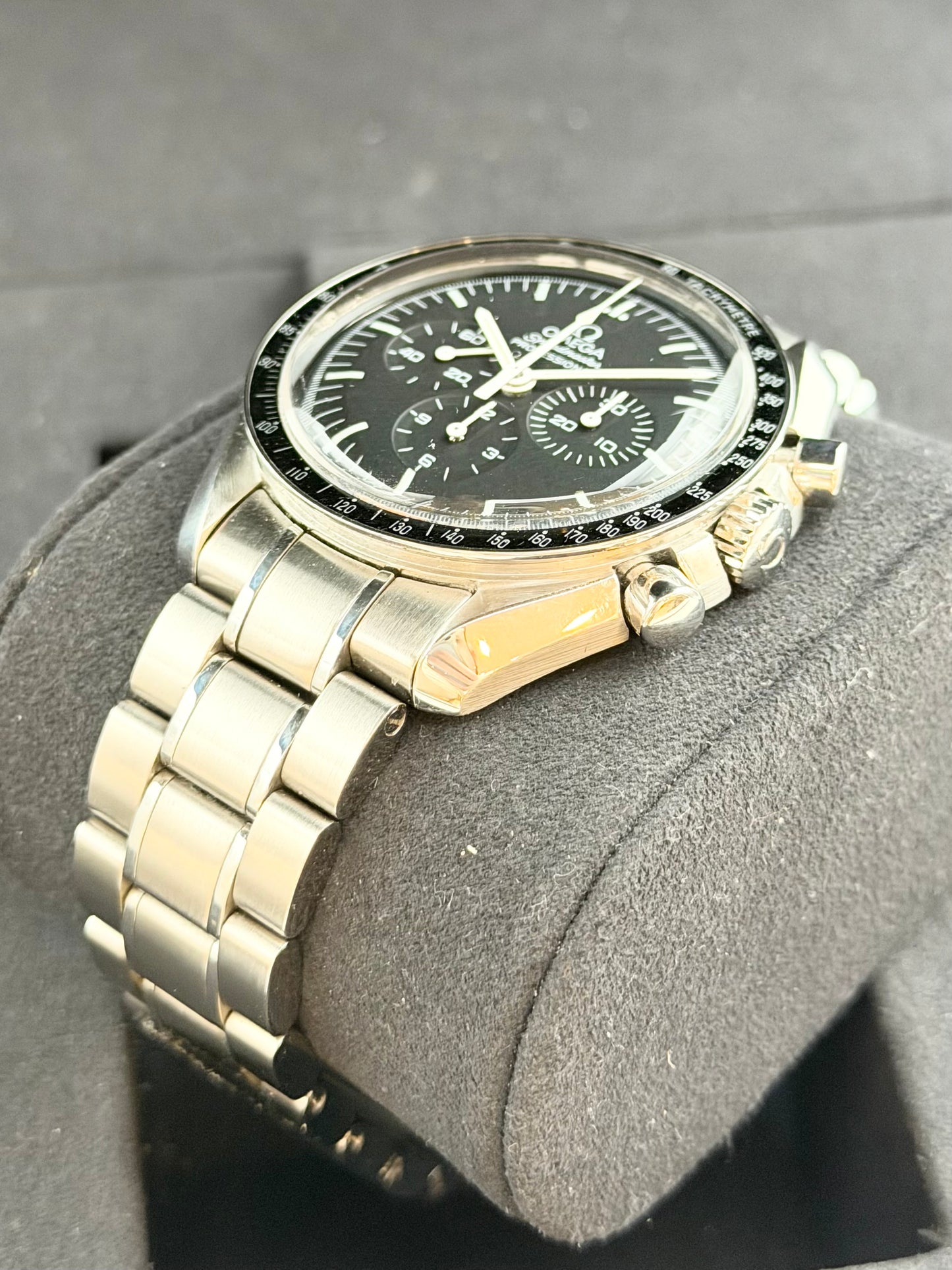 Omega Speedmaster Moonwatch Professional