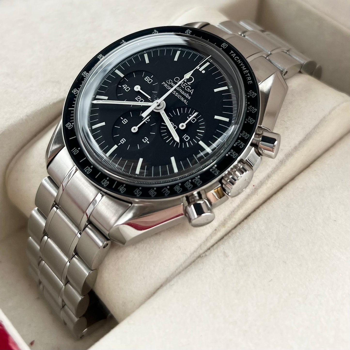 Omega Speedmaster Moonwatch