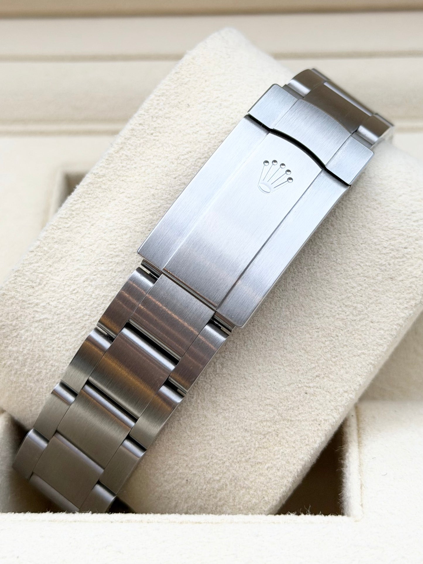 Rolex Oyster Perpetual 124300