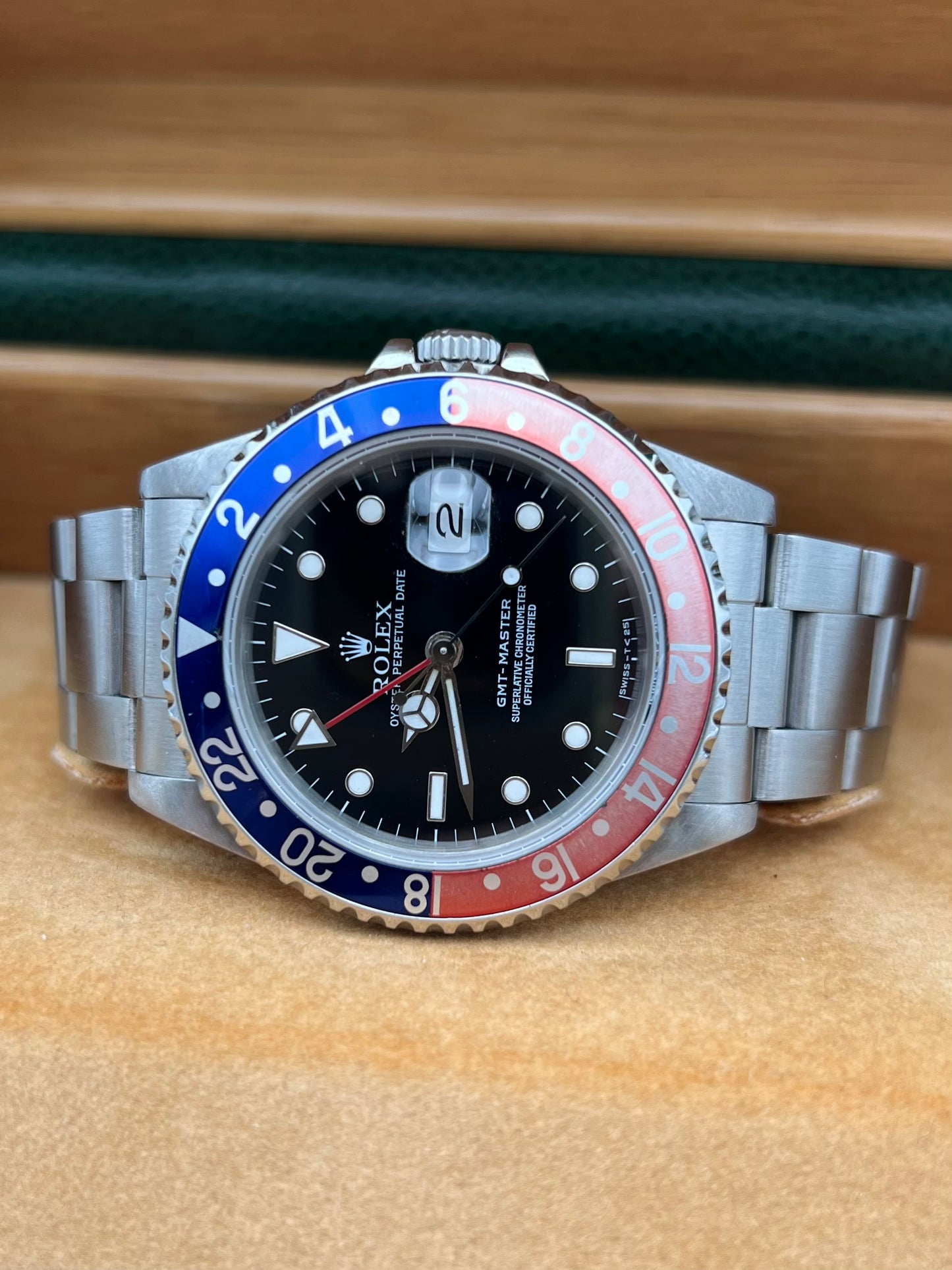 Rolex GMT-Master 16700