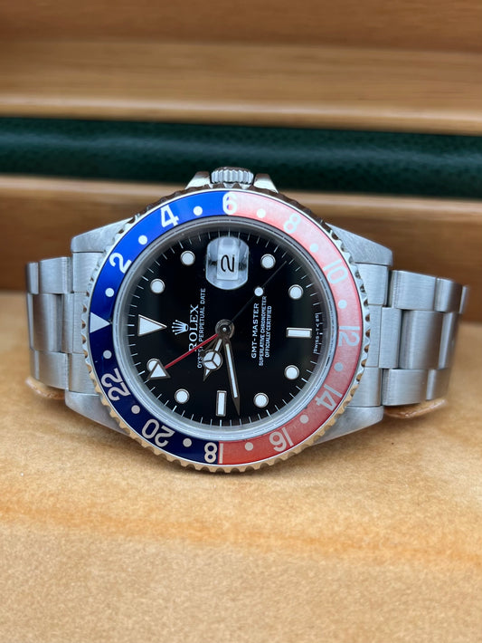 Rolex GMT-Master 16700