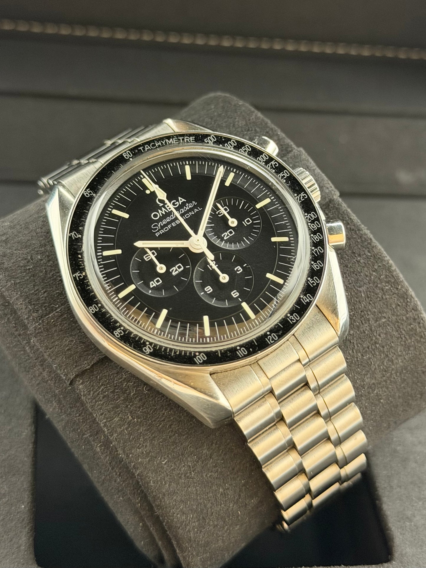 Omega Speedmaster Moonwatch Professional