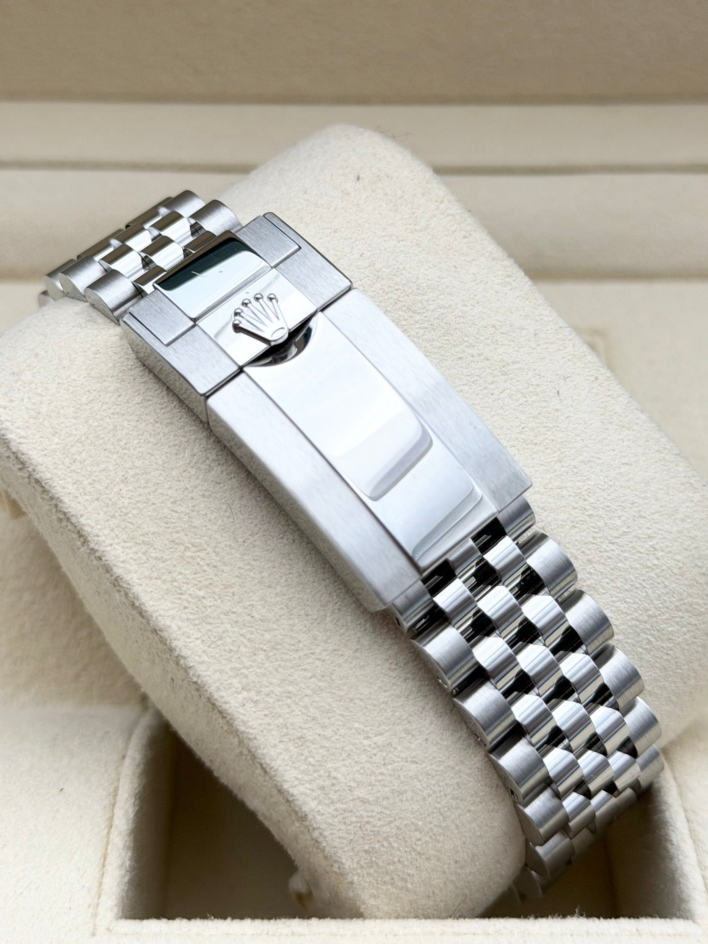 Rolex GMT-Master II 126710BLNR