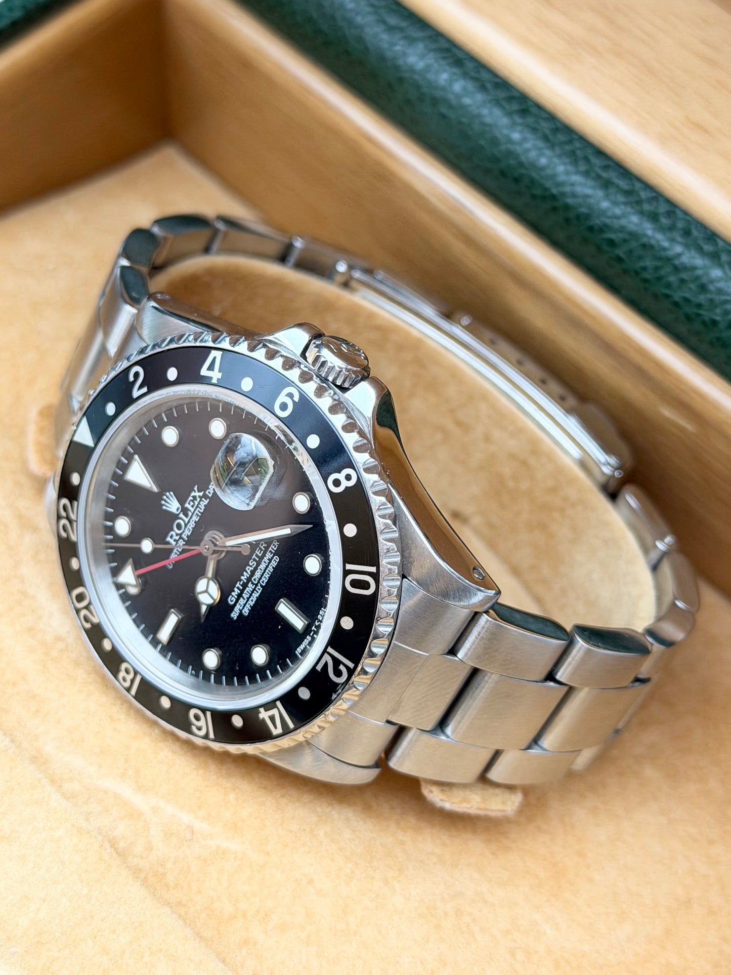 Rolex GMT-Master 16700