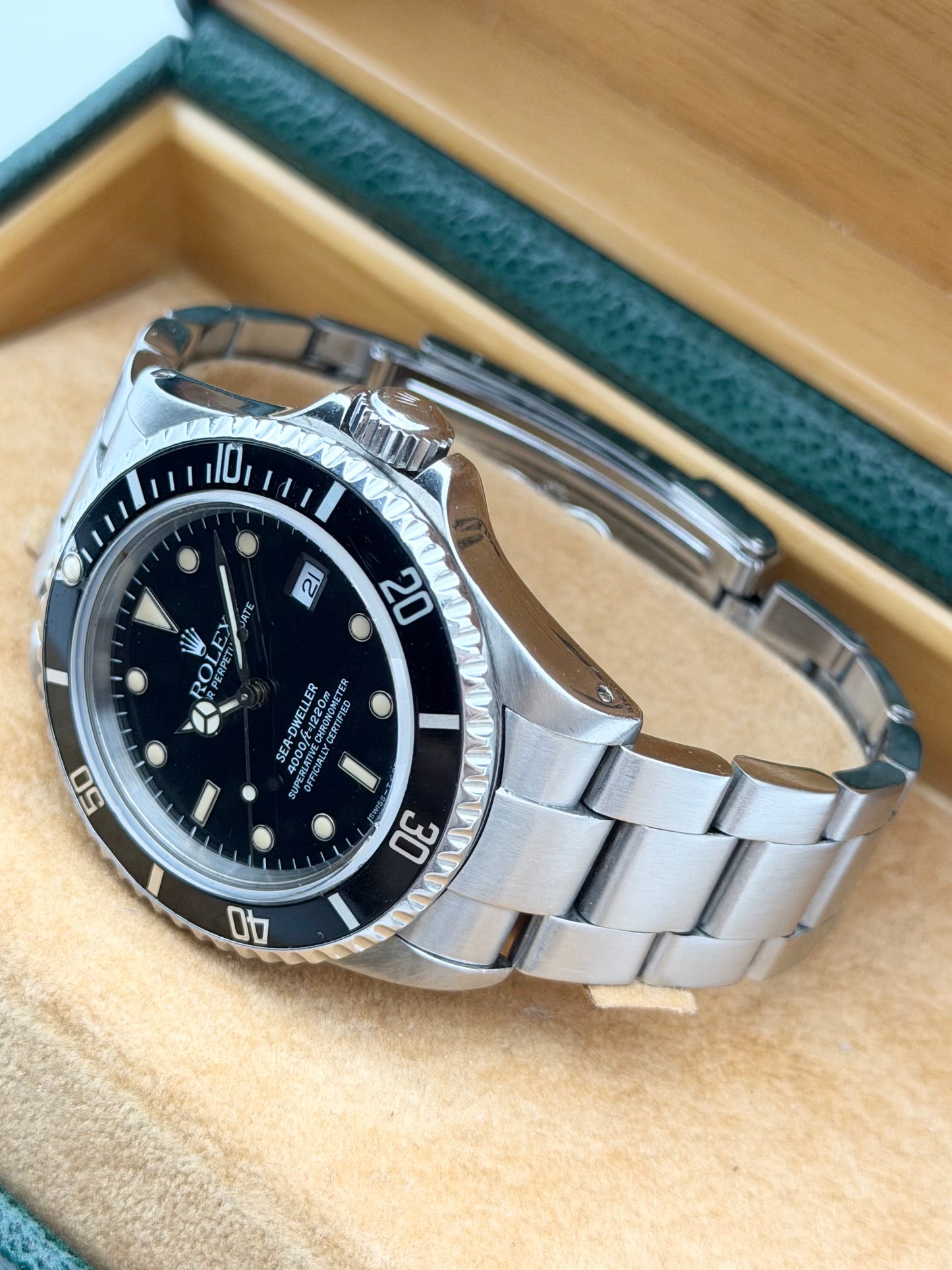 Rolex Sea-Dweller 16600
