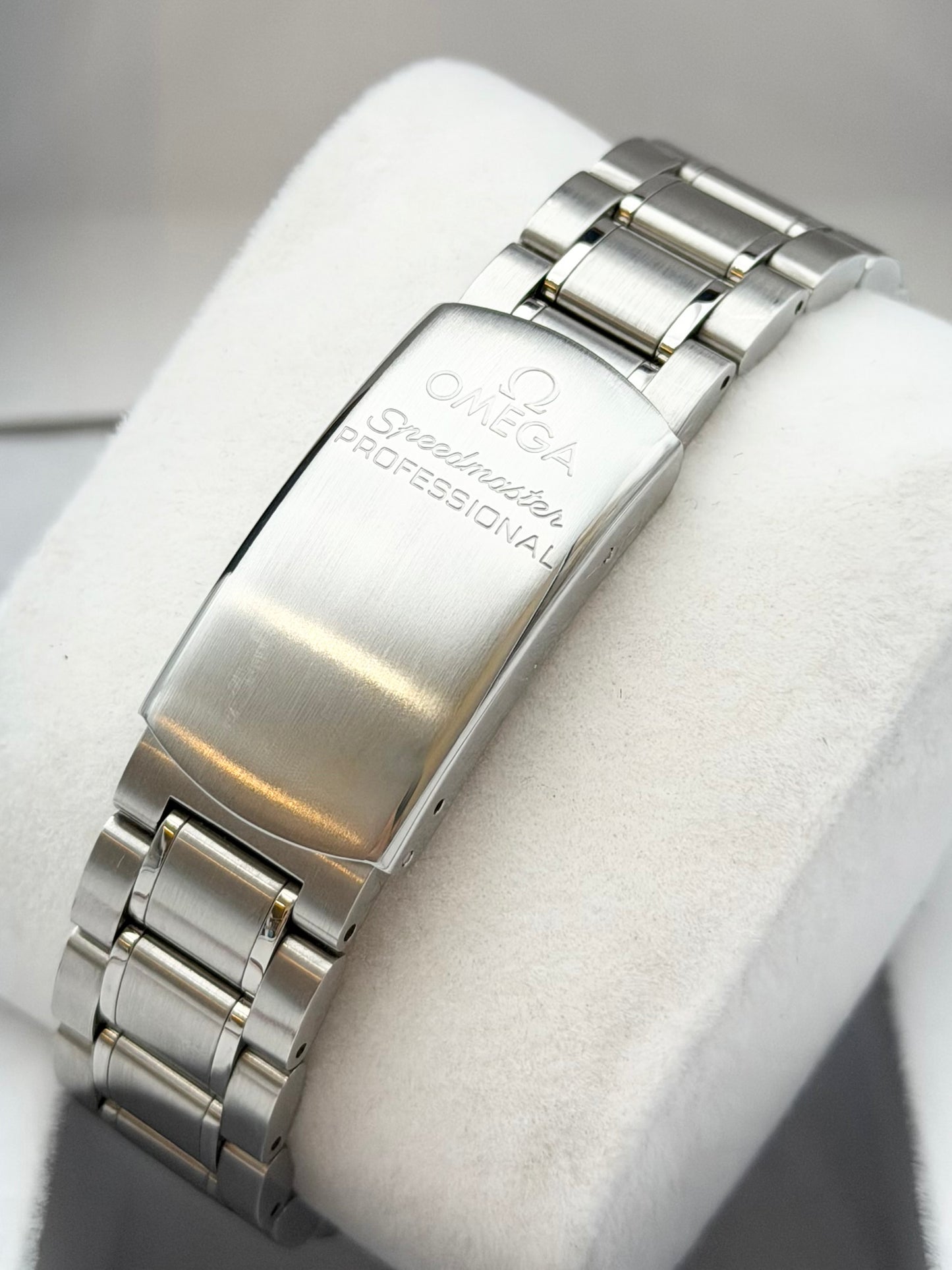 Omega Speedmaster Moonwatch