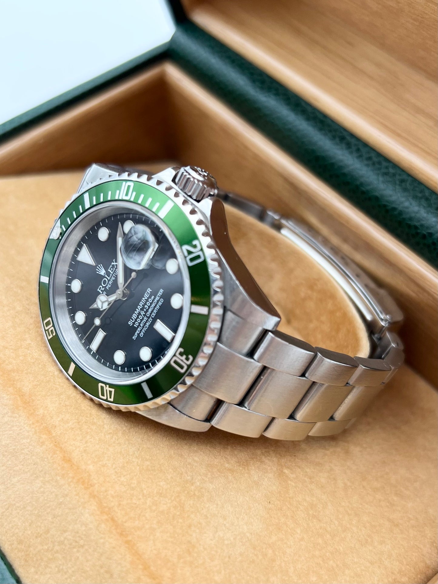 Rolex Submariner 16610LV “Fat Four”