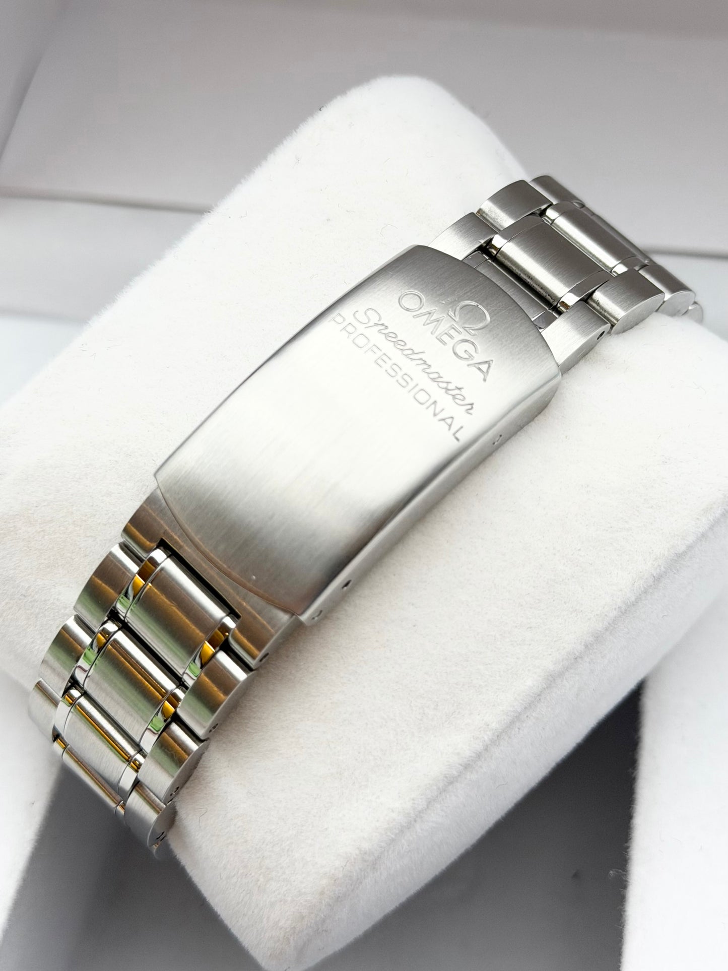 Omega Speedmaster Moonwatch