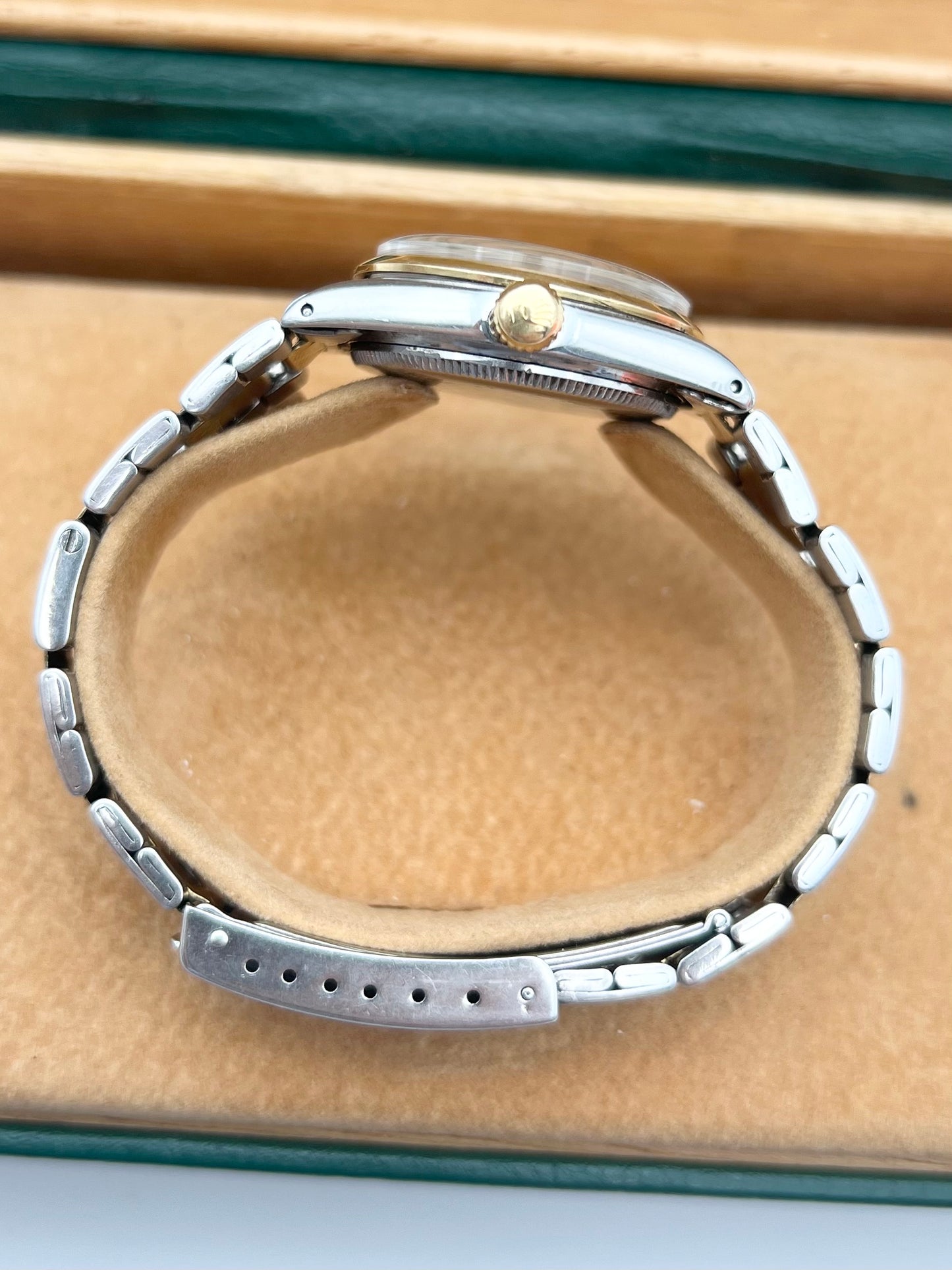 Rolex Oyster Perpetual 6748