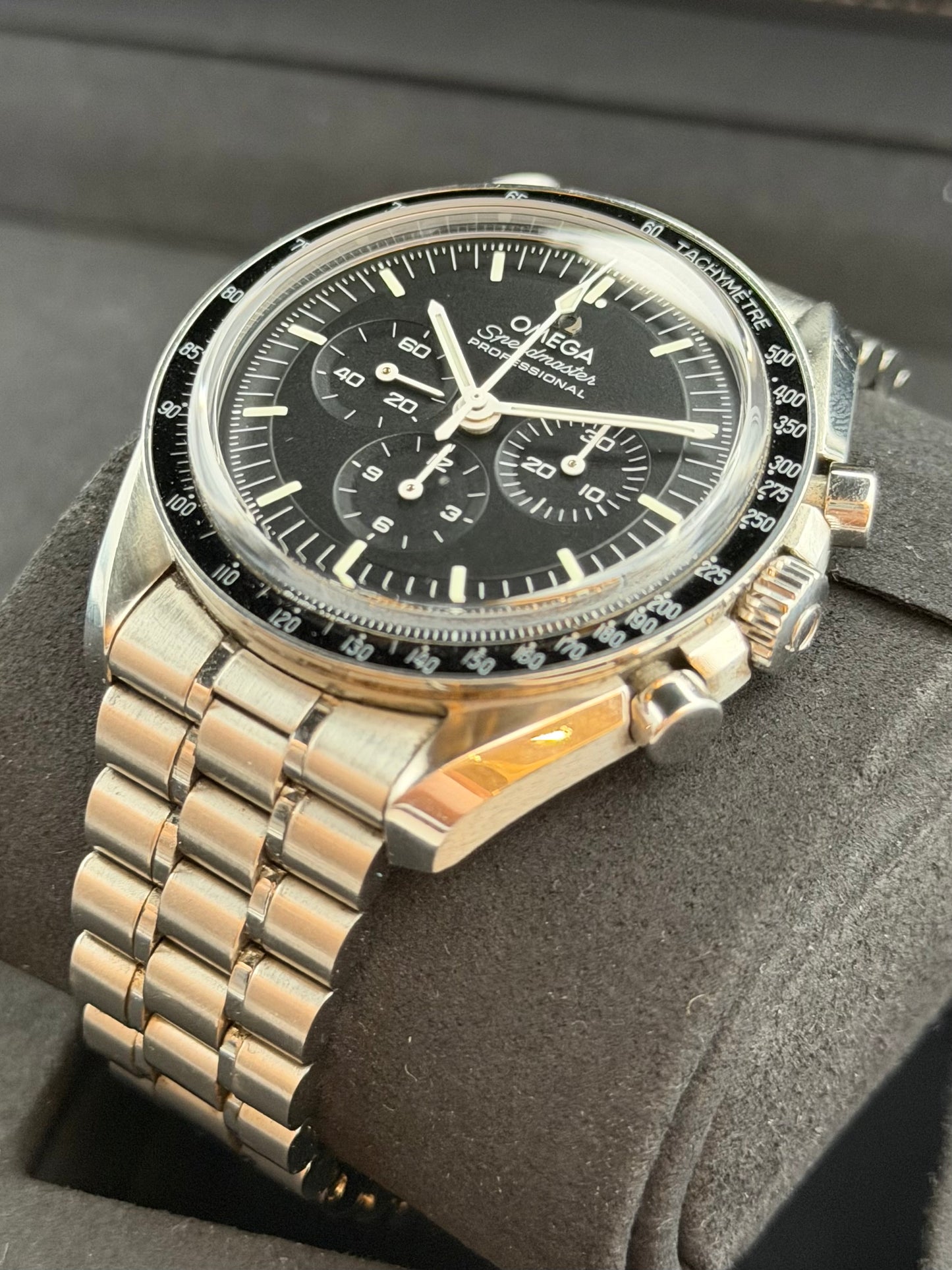 Omega Speedmaster Moonwatch Professional