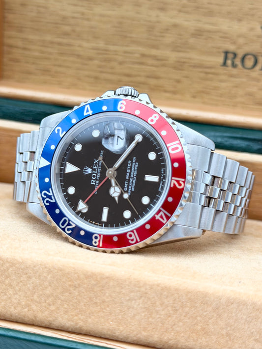 Rolex GMT-Master 16700