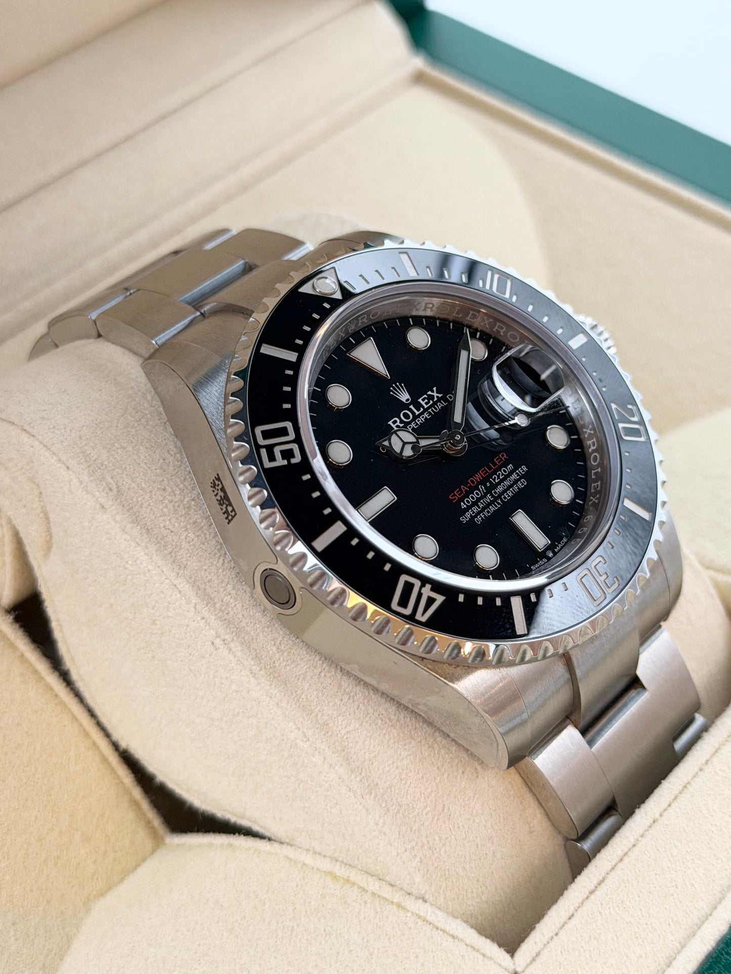 Rolex Sea-Dweller 126600