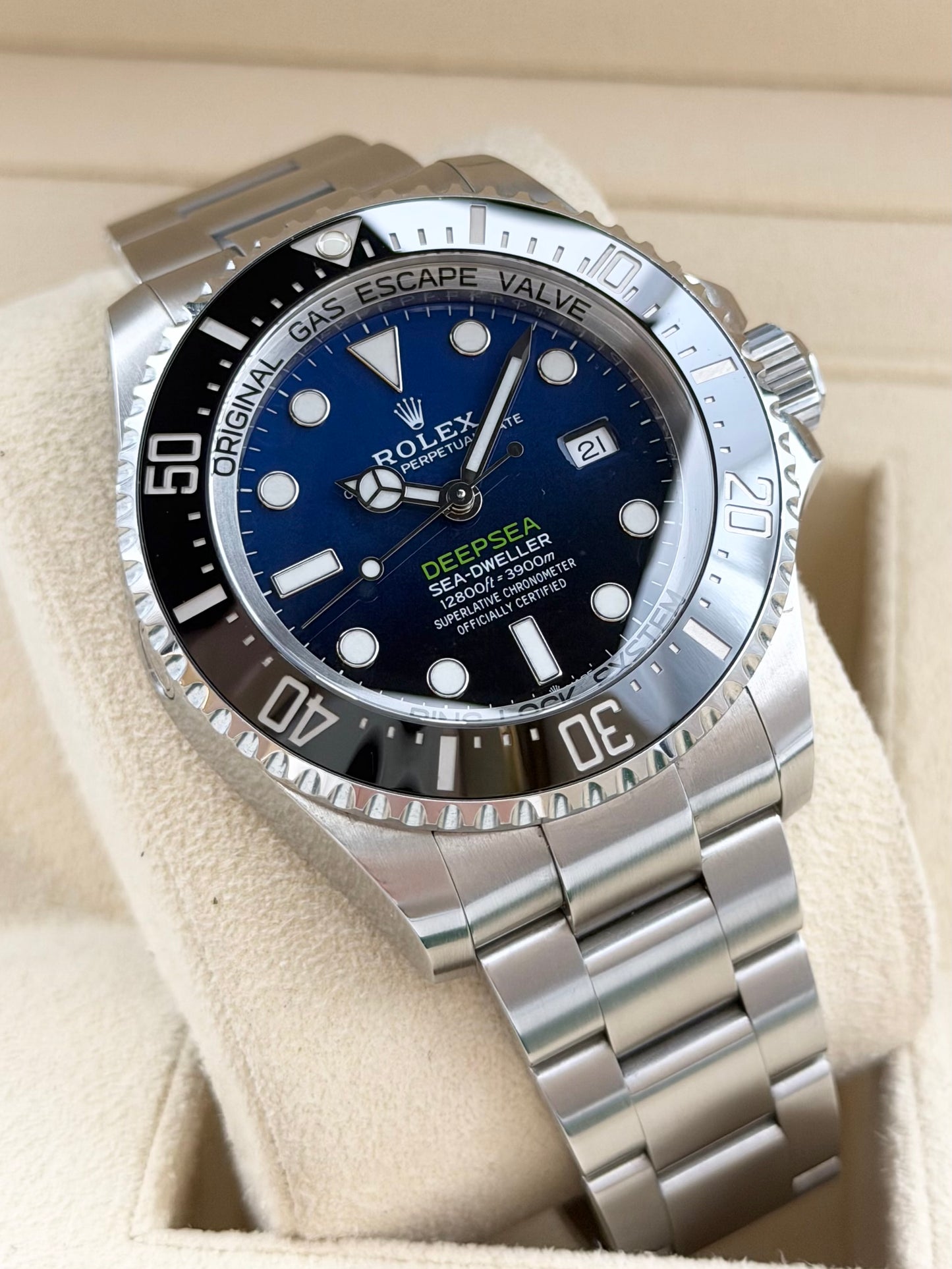 Rolex Sea-Dweller Deepsea 126660