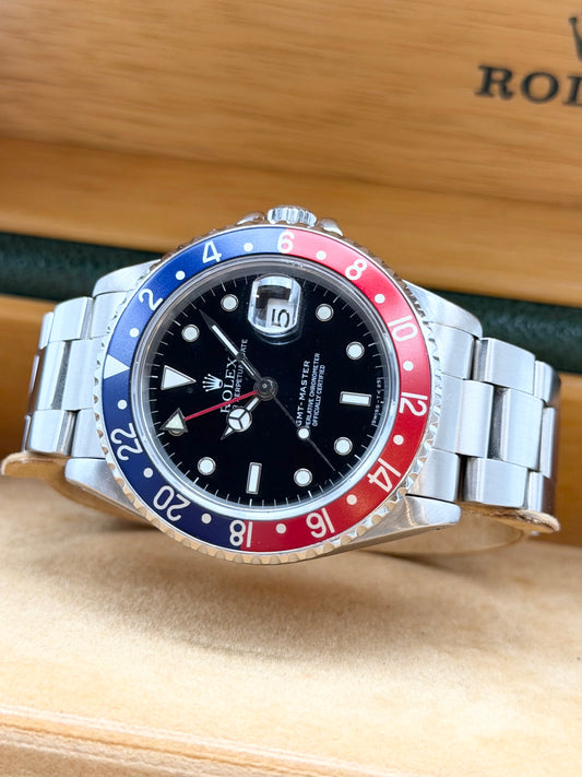 Rolex GMT-Master 16700
